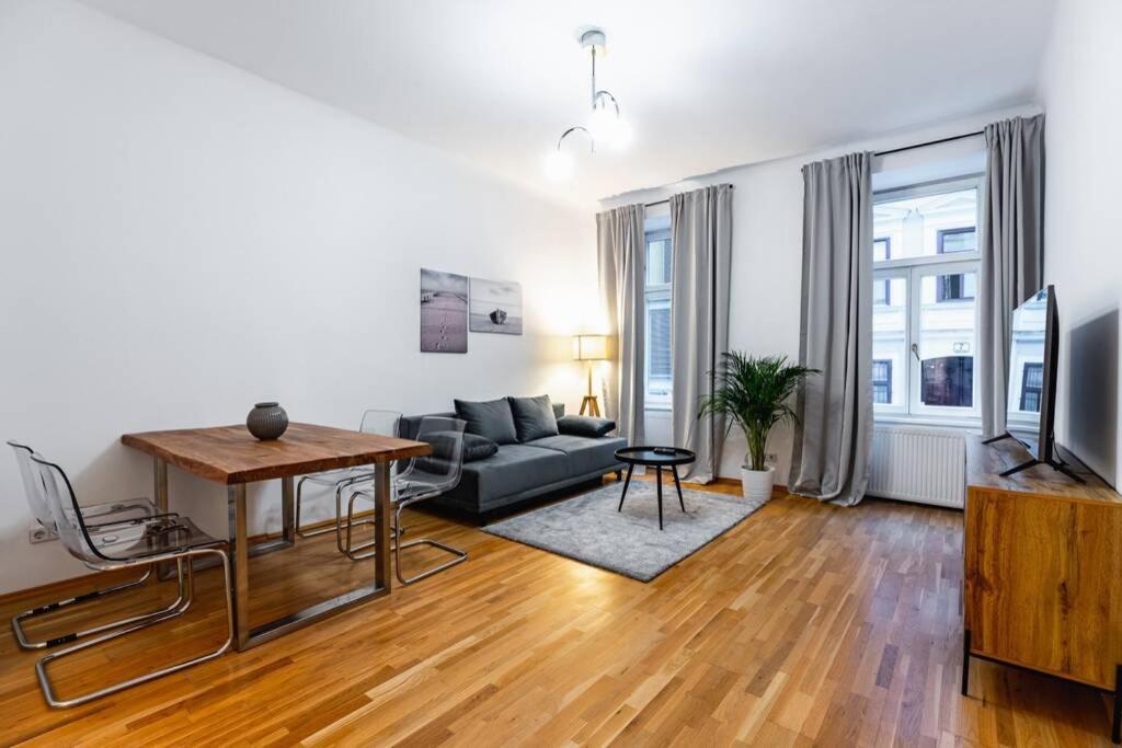 Spacious 3-Room Apt. 15 Min To The City Center Viyana Dış mekan fotoğraf